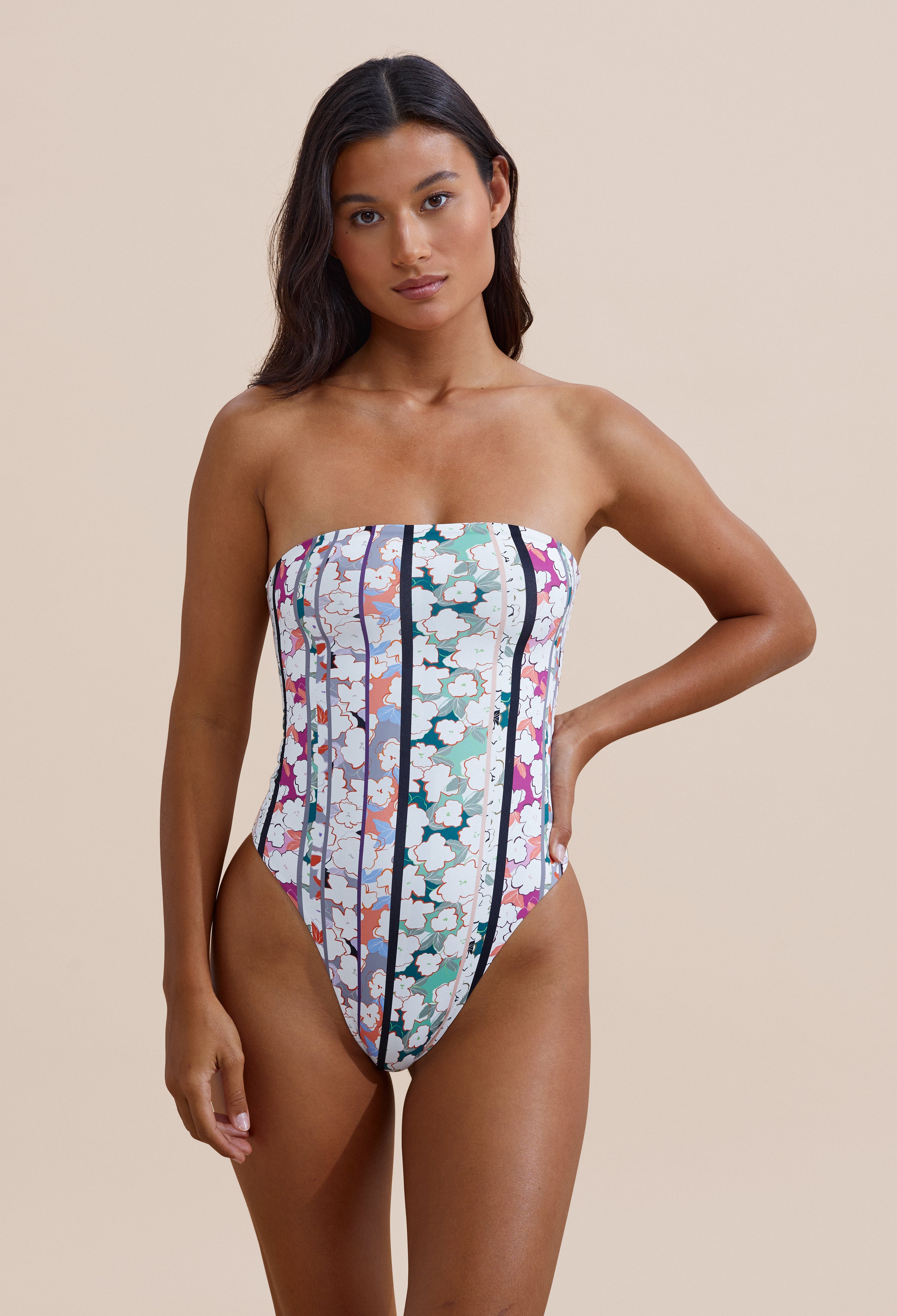 Paola One Piece - Origami