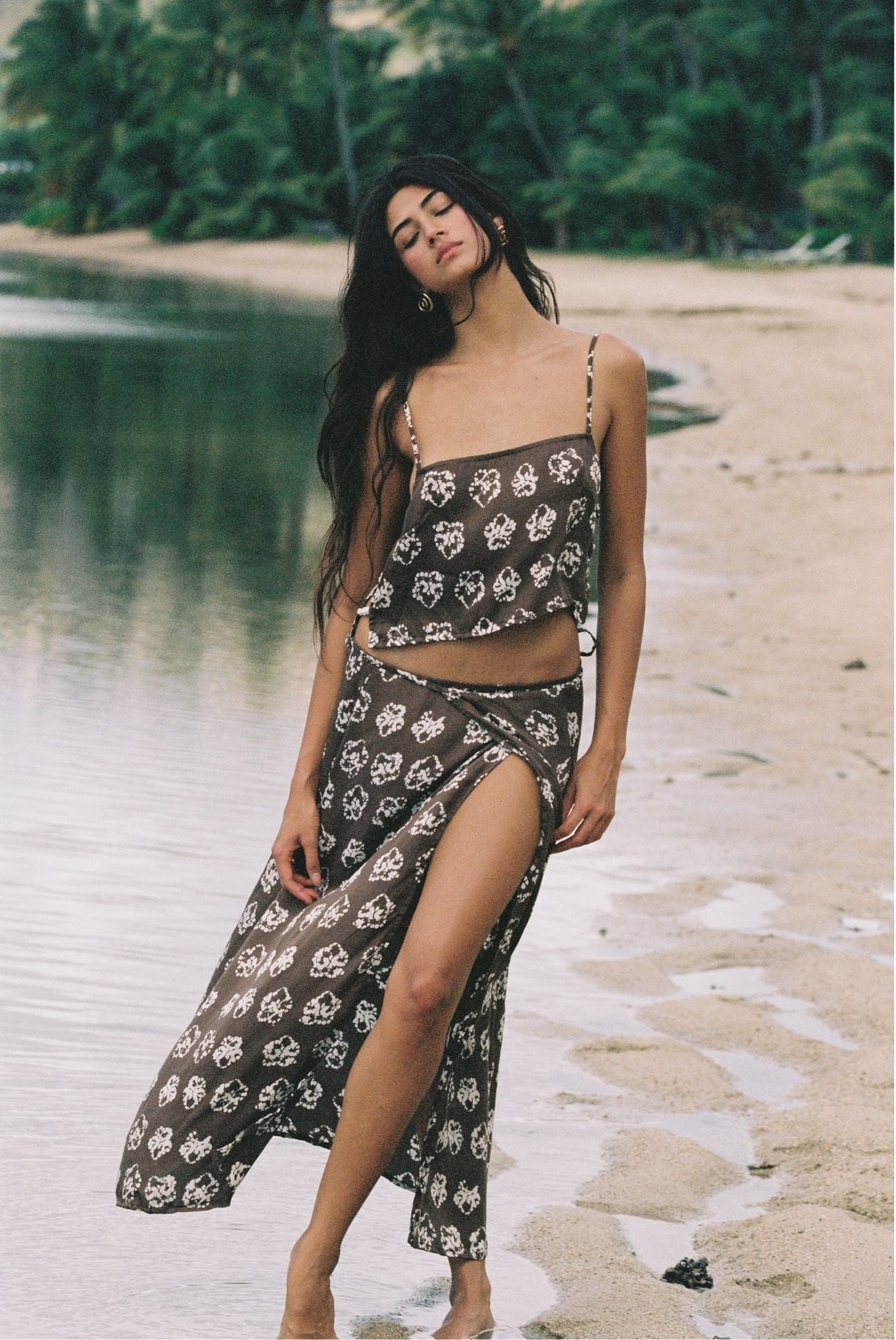 【新品】イマテリアル ocean satin skirt miragewhite Holiday Wrap Skirt - Mirage – STONE FOX SWIM