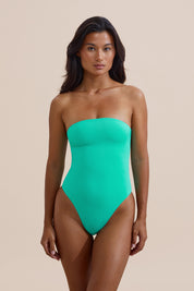 Paola One Piece - Isle