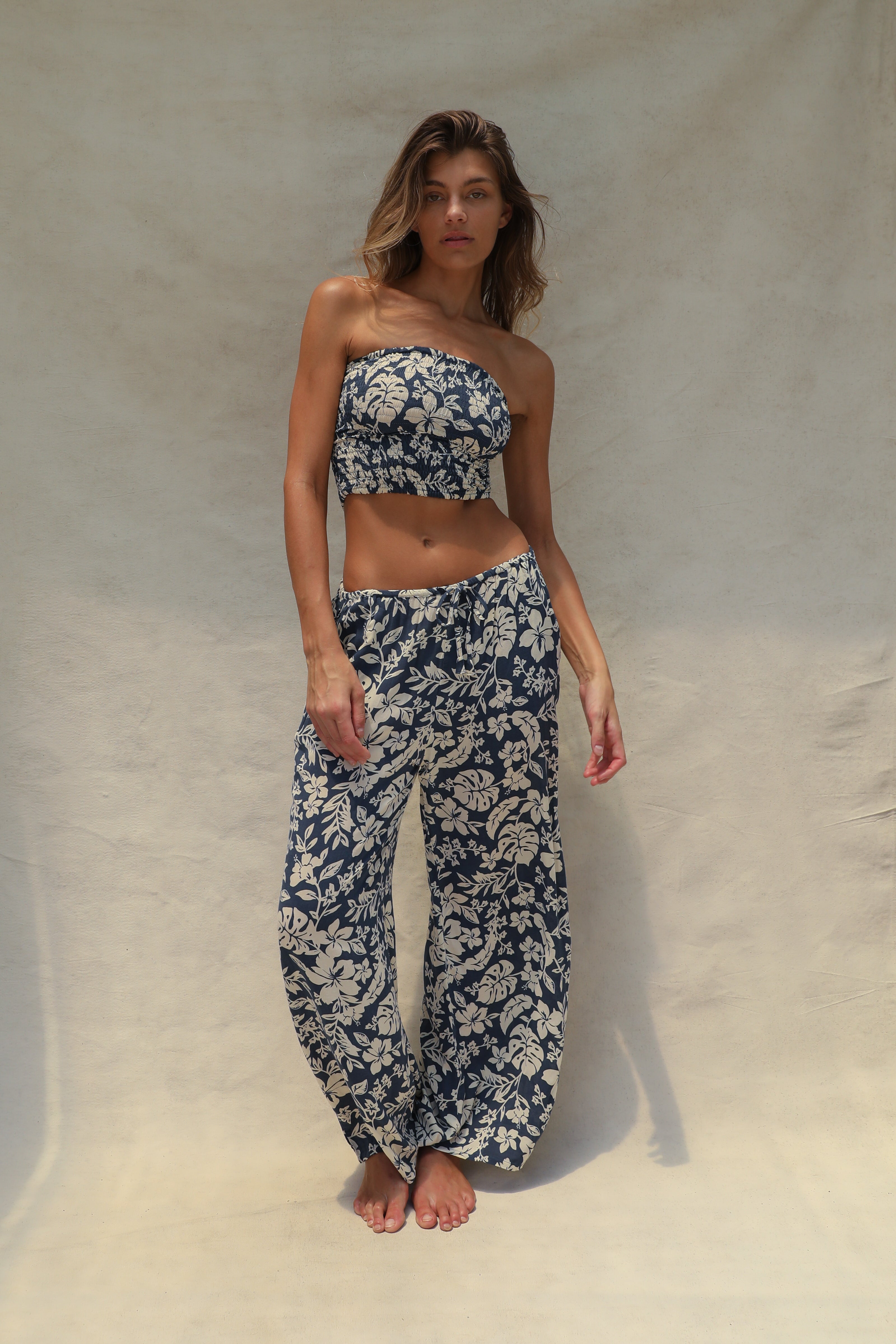 Flora Smocked Tube Top - Hibisco
