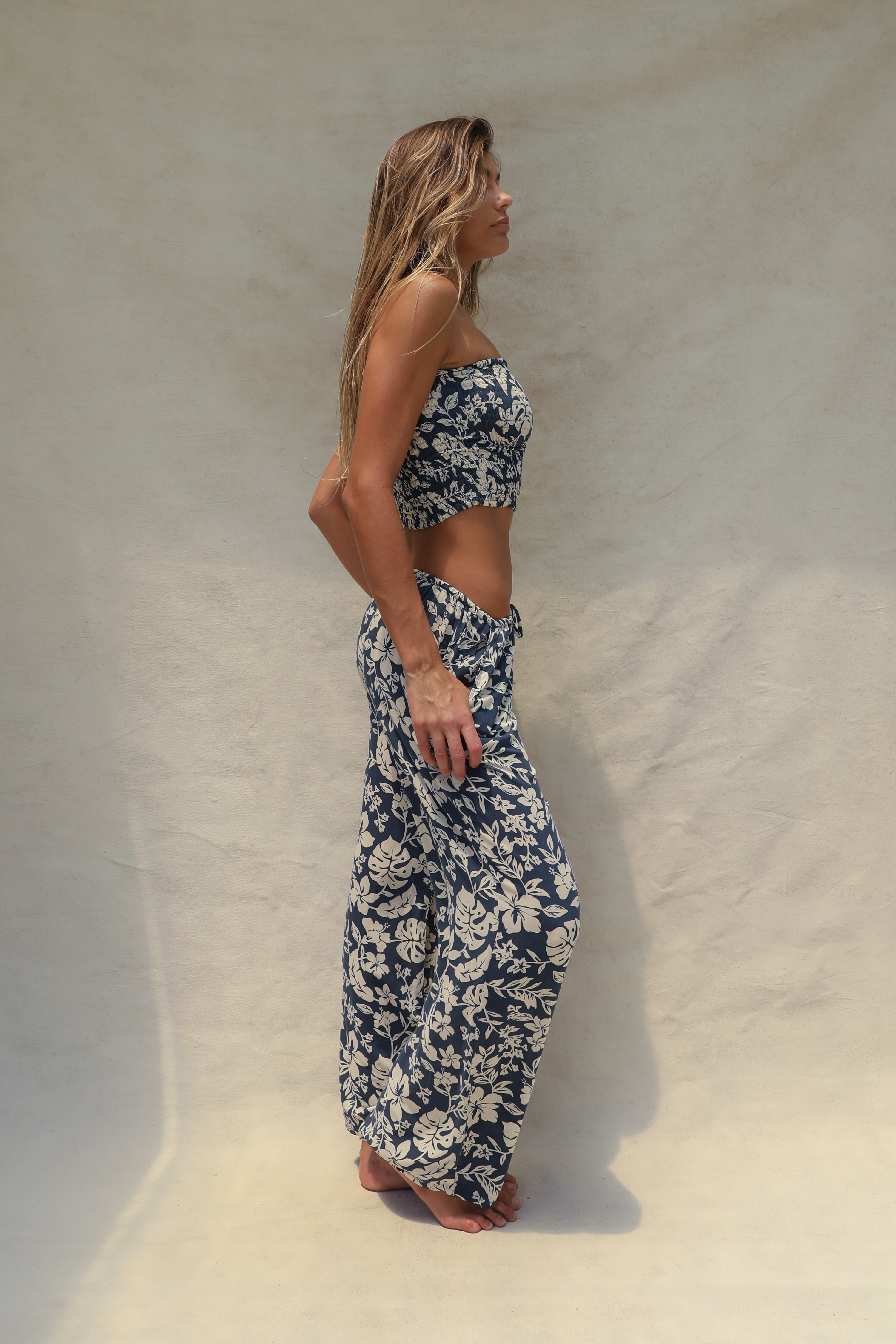 Flora Smocked Tube Top - Hibisco
