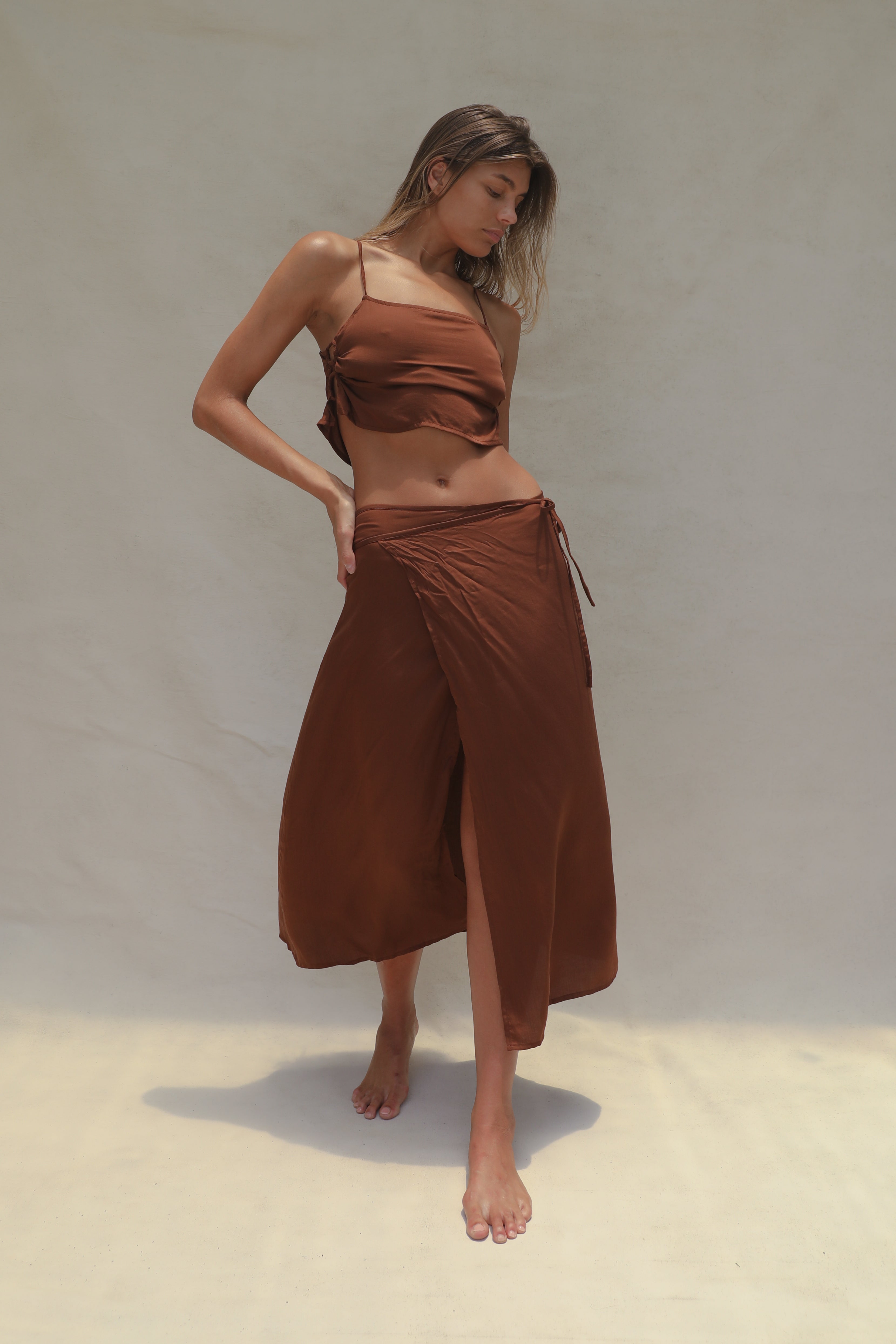 最終価格HOLIDAY WOOL DRAWSTRINGS 2TUCK SKIRT HOLIDAY（ホリデイ）の