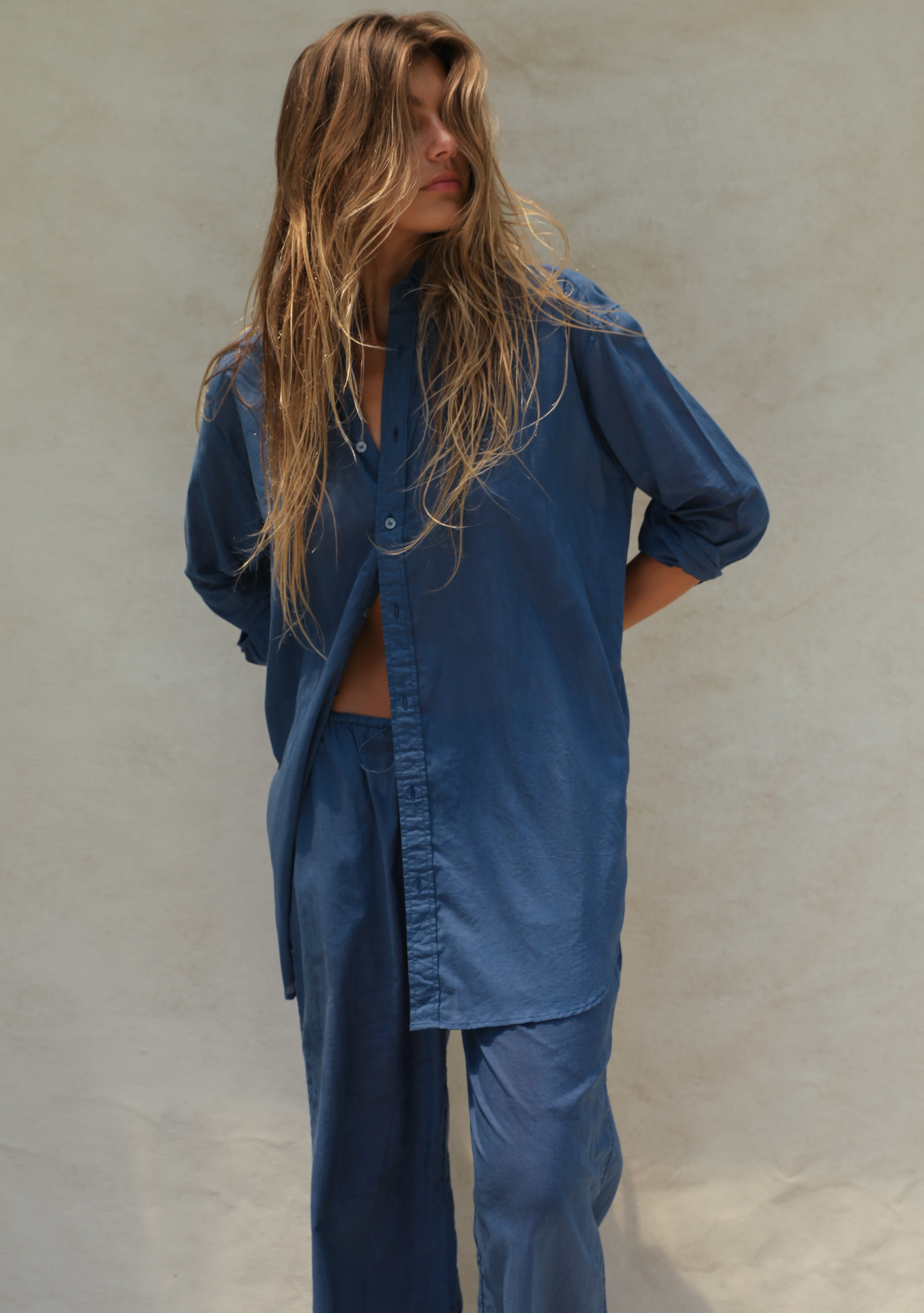 Mela Button-Up Boyfriend Shirt - Azul