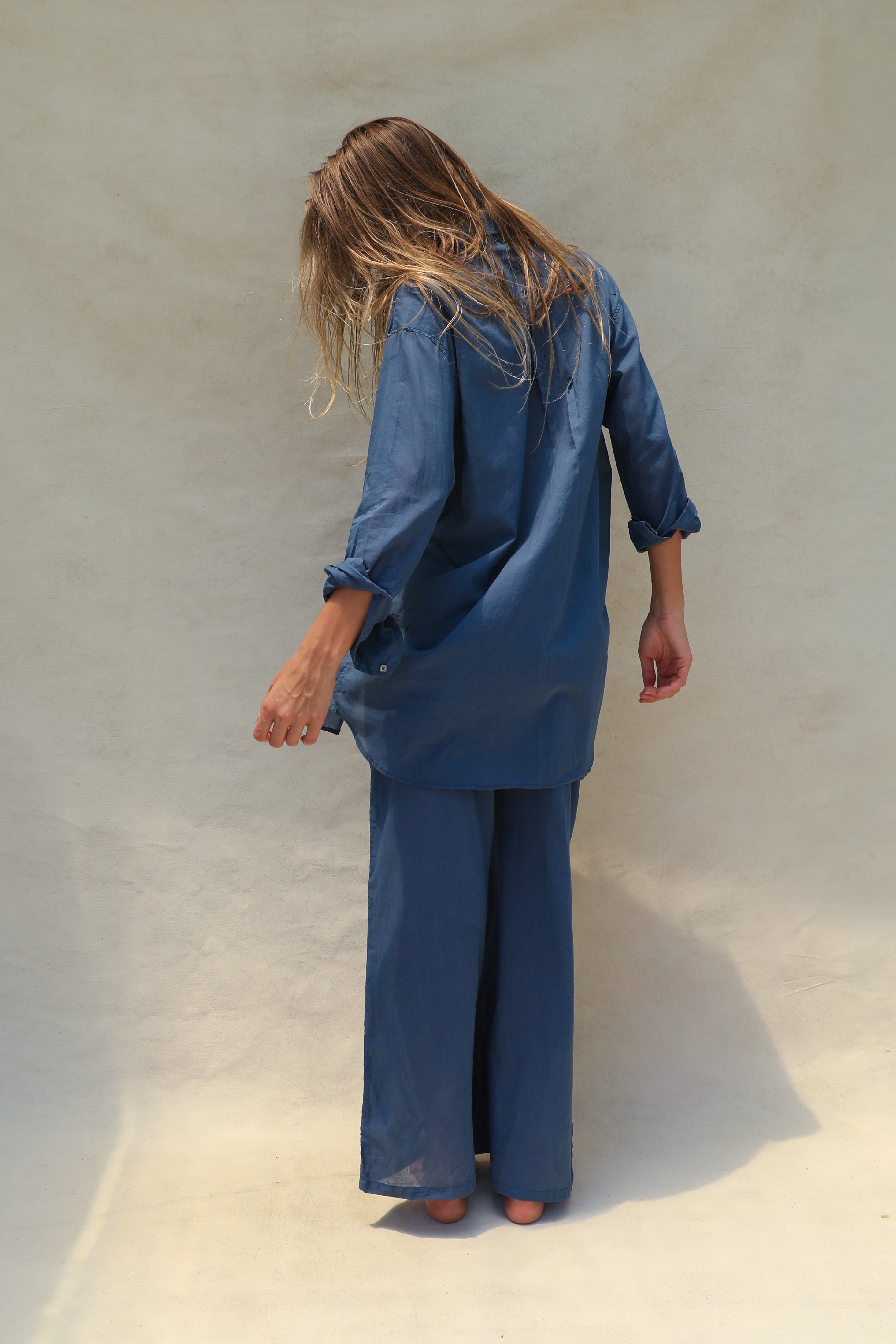 Mela Button-Up Boyfriend Shirt - Azul