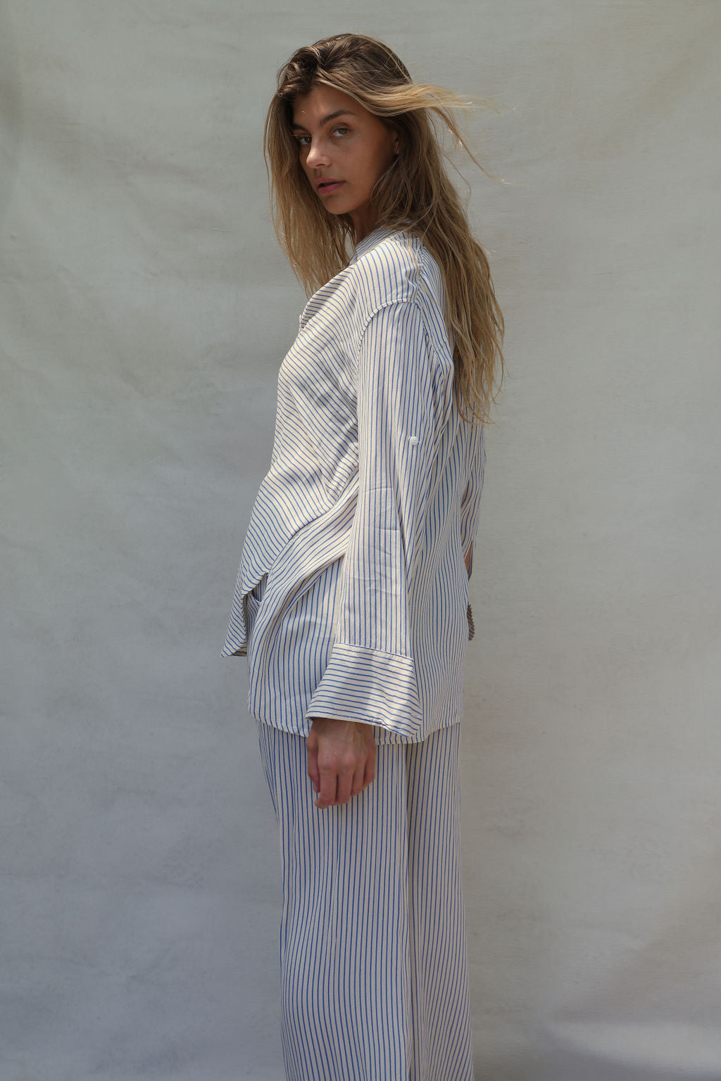 Layla Shirt - Creme/Periwinkle Stripe