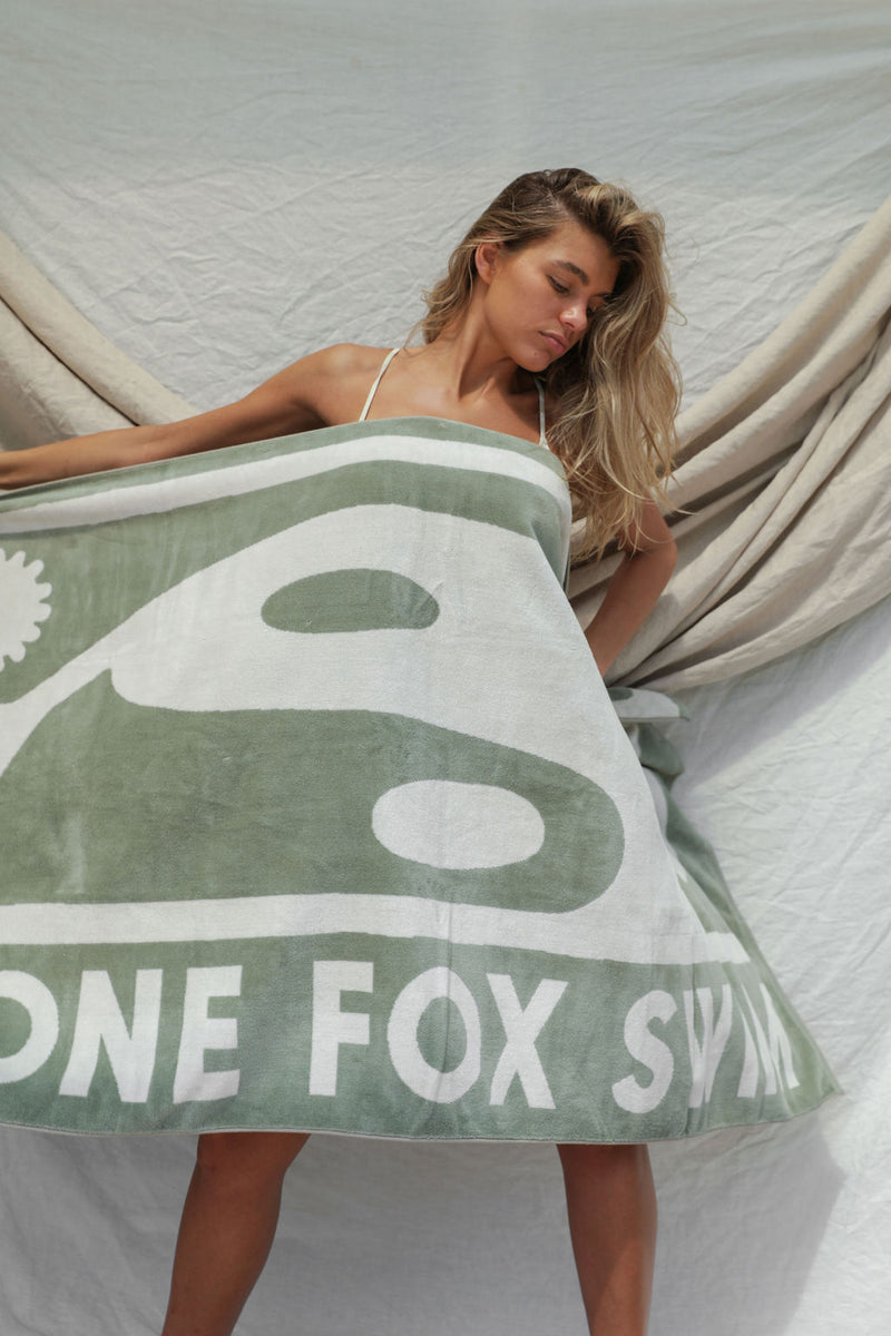 Stone Fox Towel - Aloe Wash